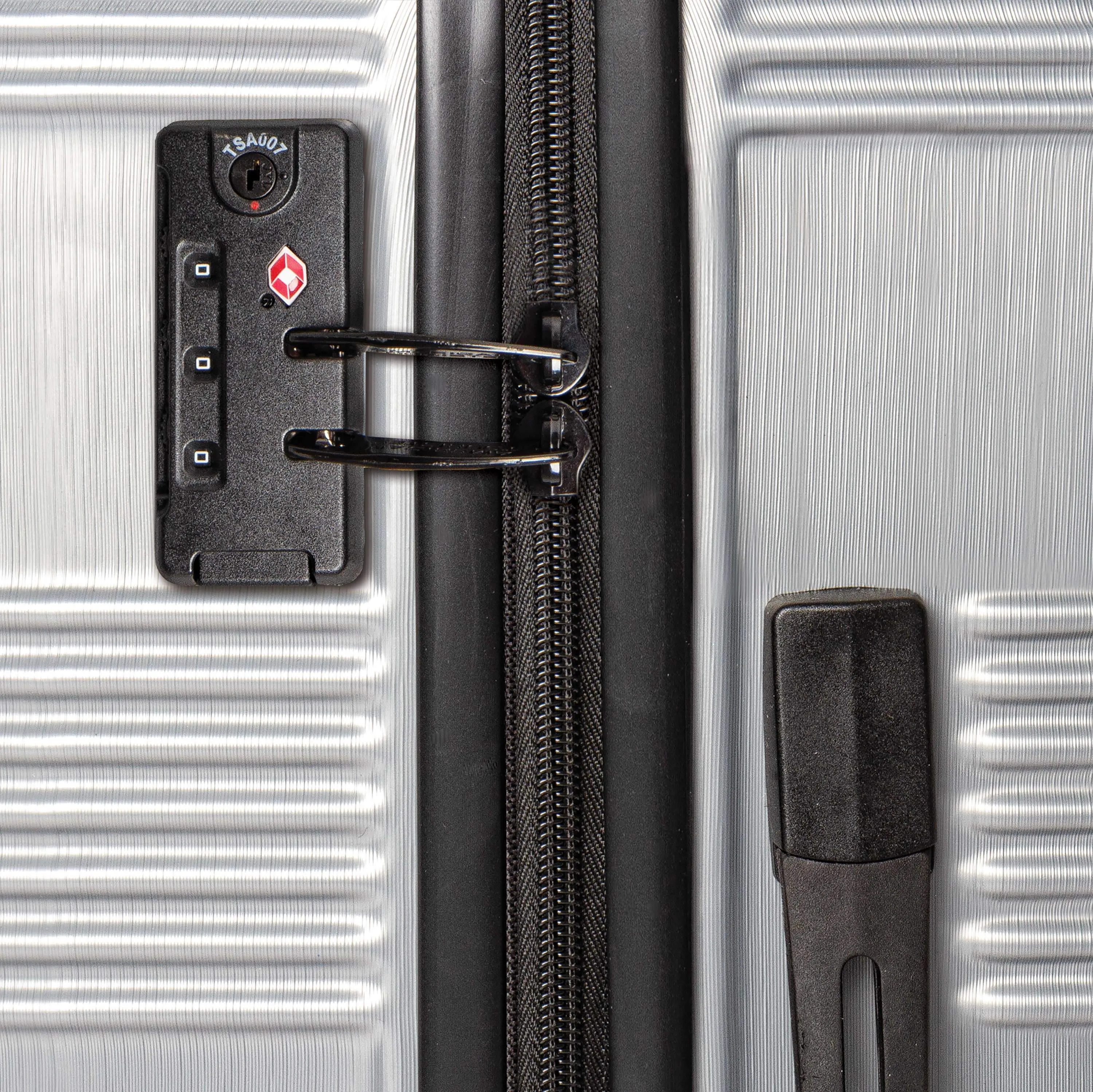 American Tourister Unify Spinner Carry-On Luggage