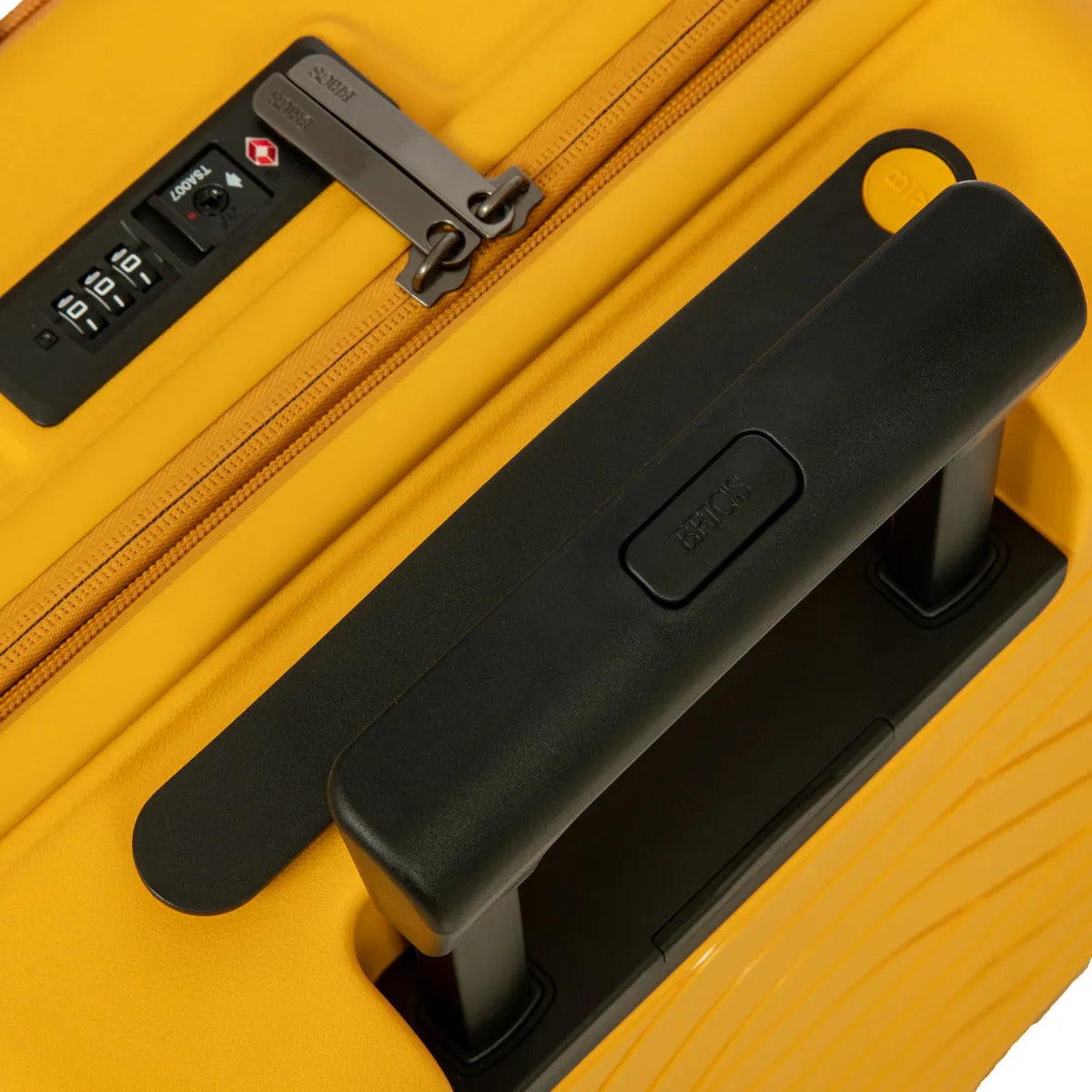 Bric's B Y Ulisse Expandable Spinner with Pocket - 21" Mango