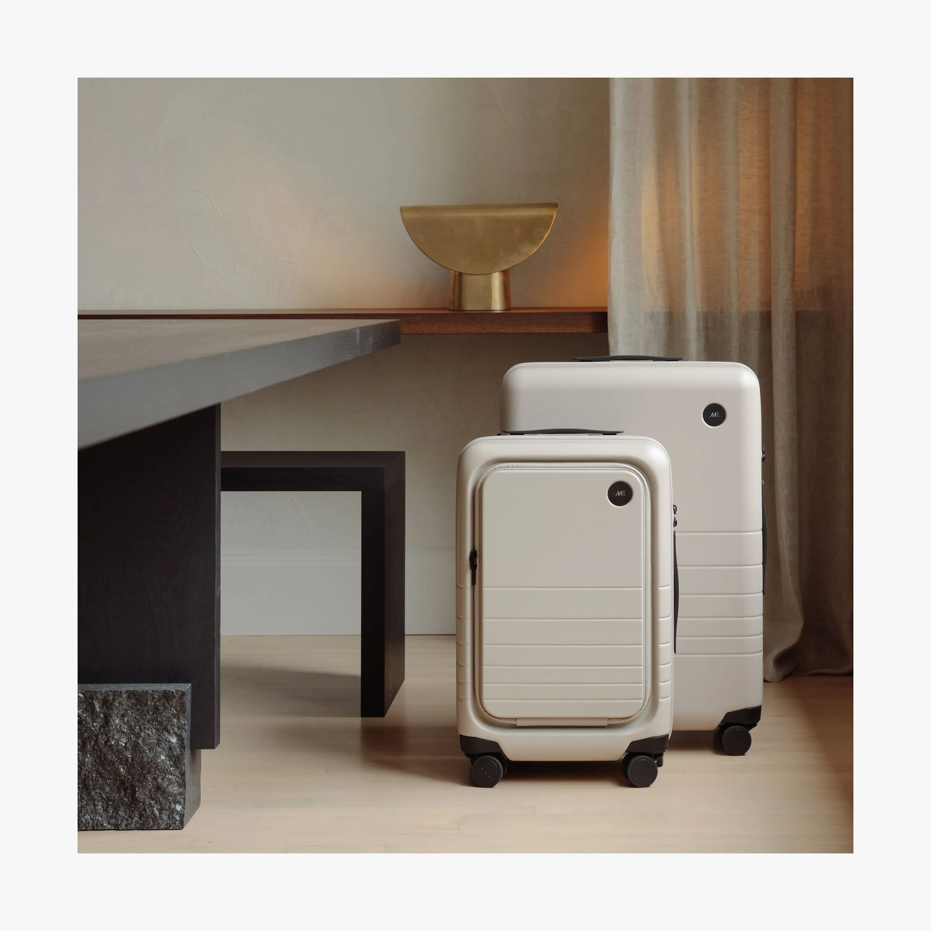 Check-In Medium