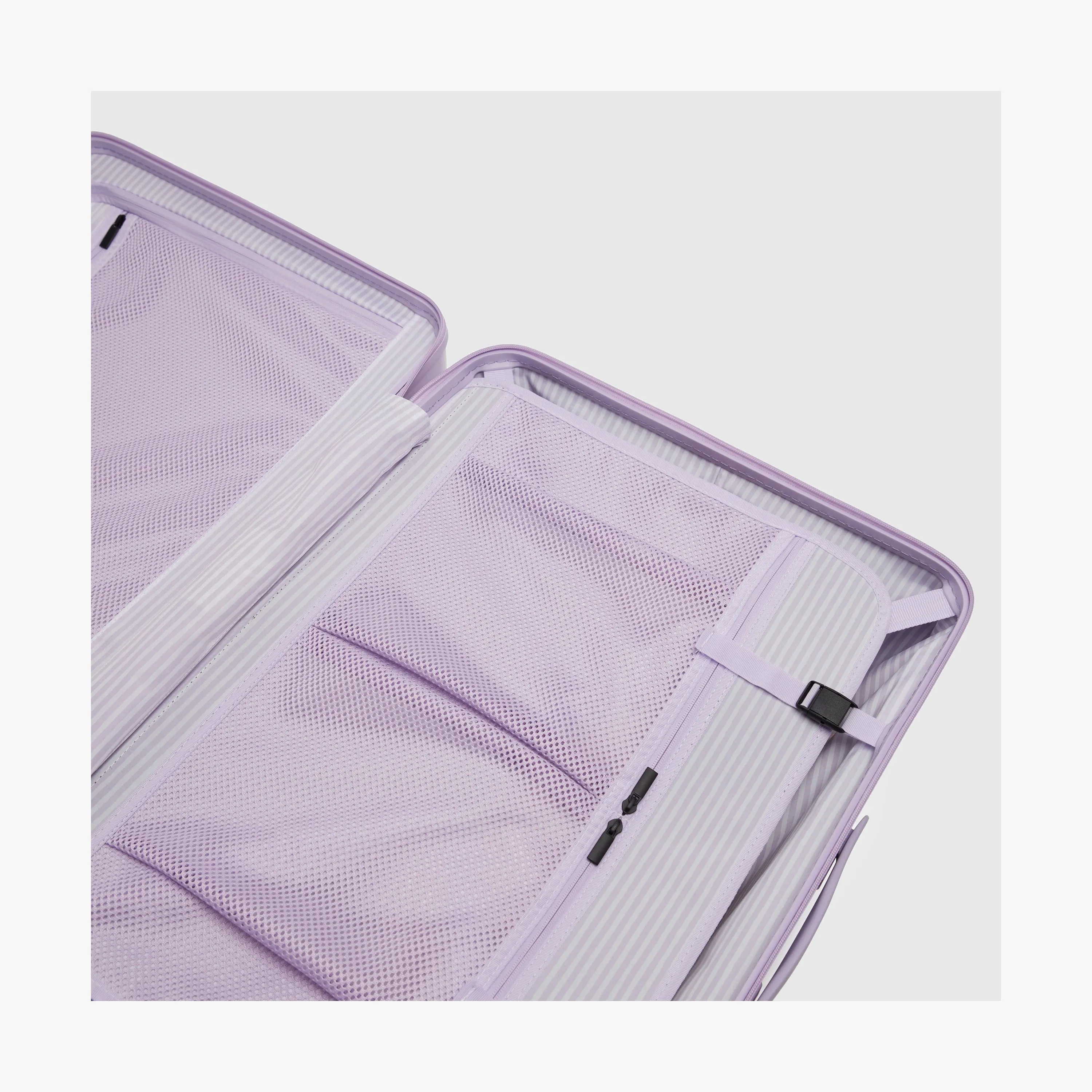 Check-In Medium