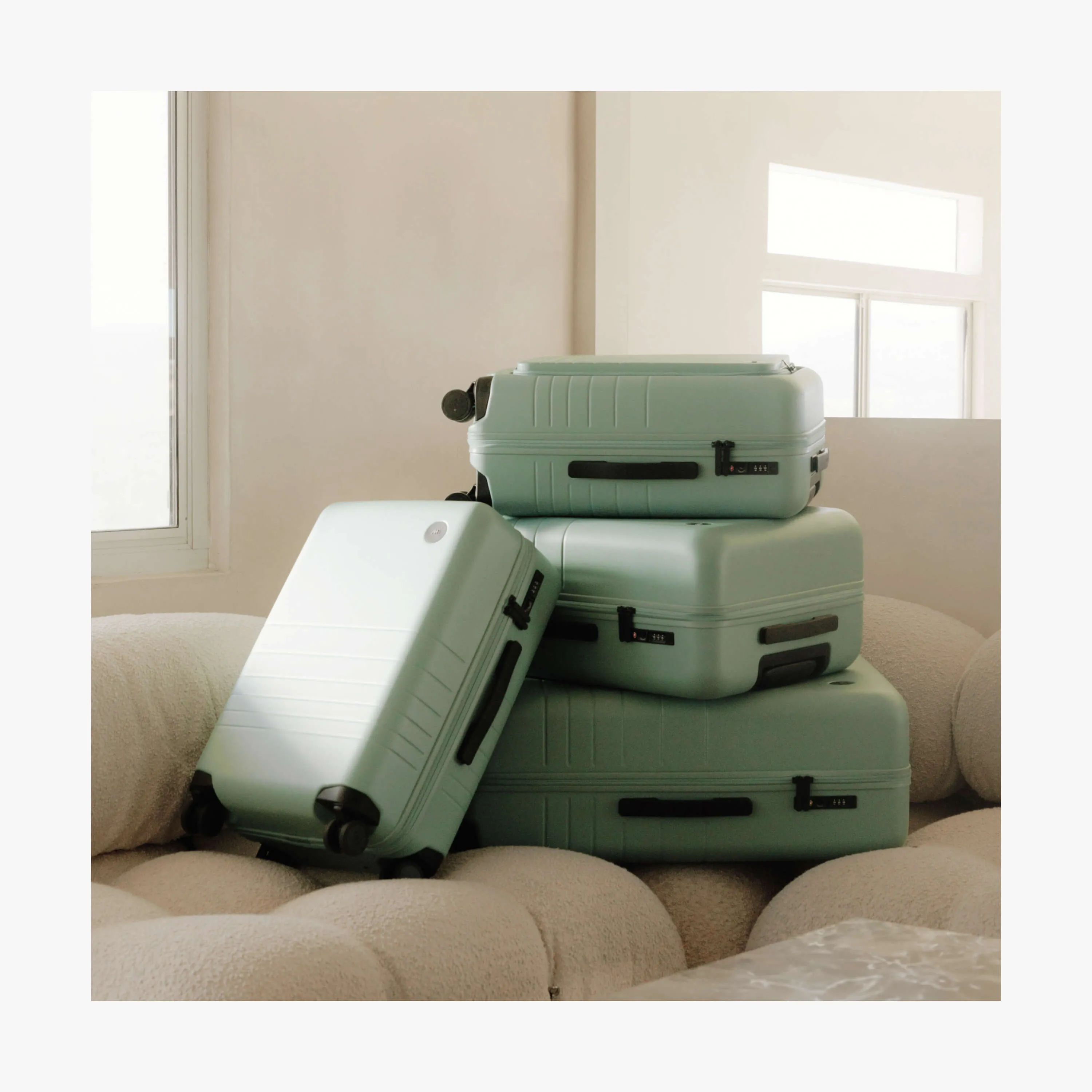 Check-In Medium