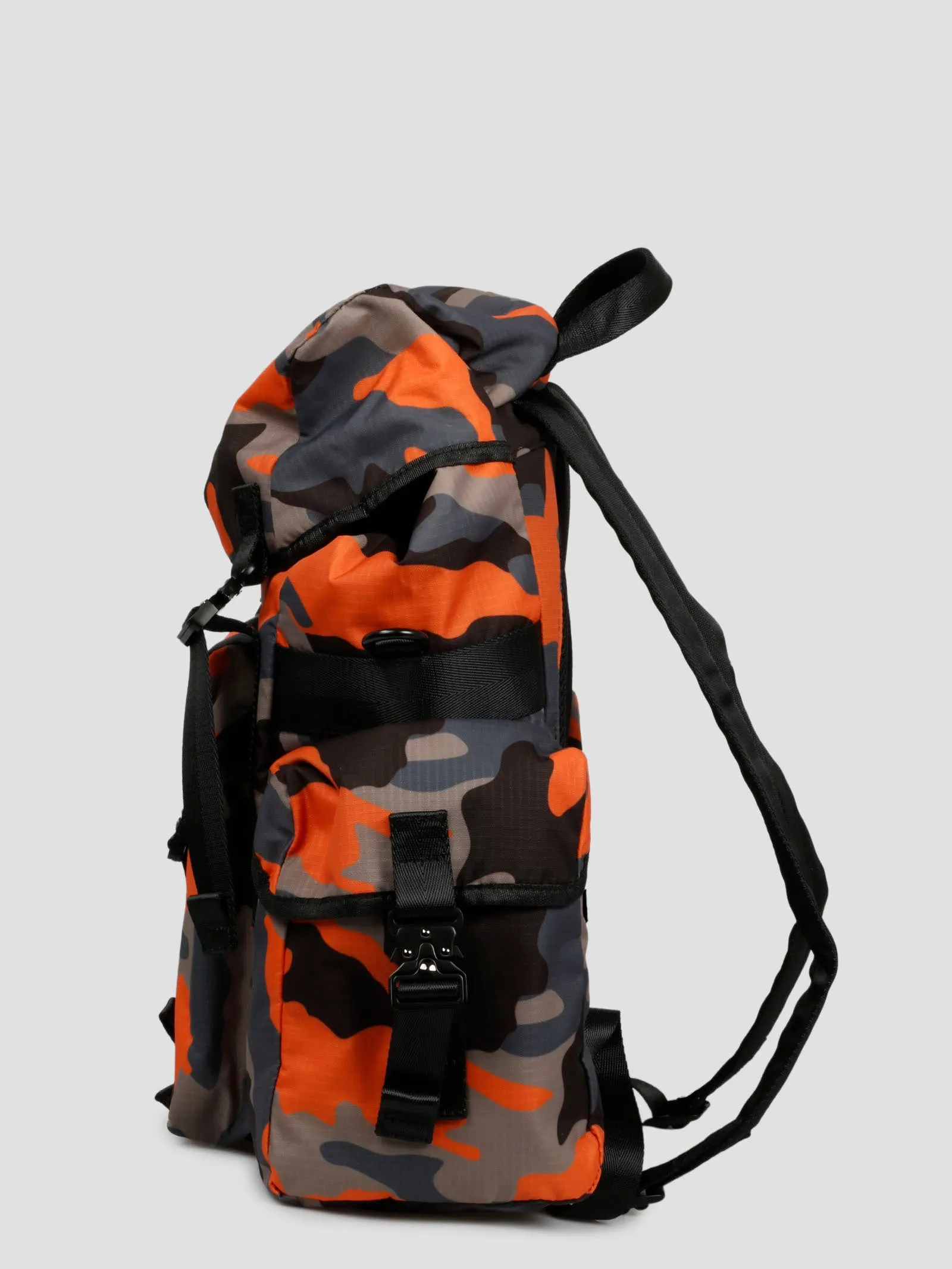 Dsquared2 Ceresio 9 Camouflage-Print Drawstring Backpack