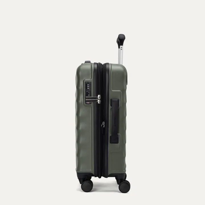 Maxlite Air V2 Compact Carry-On Hardside Spinner