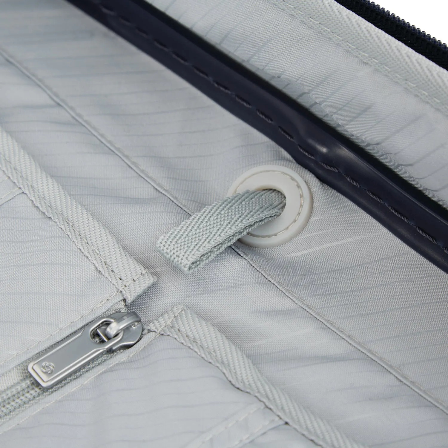 Samsonite Elevation™ Plus Medium Glider Spinner