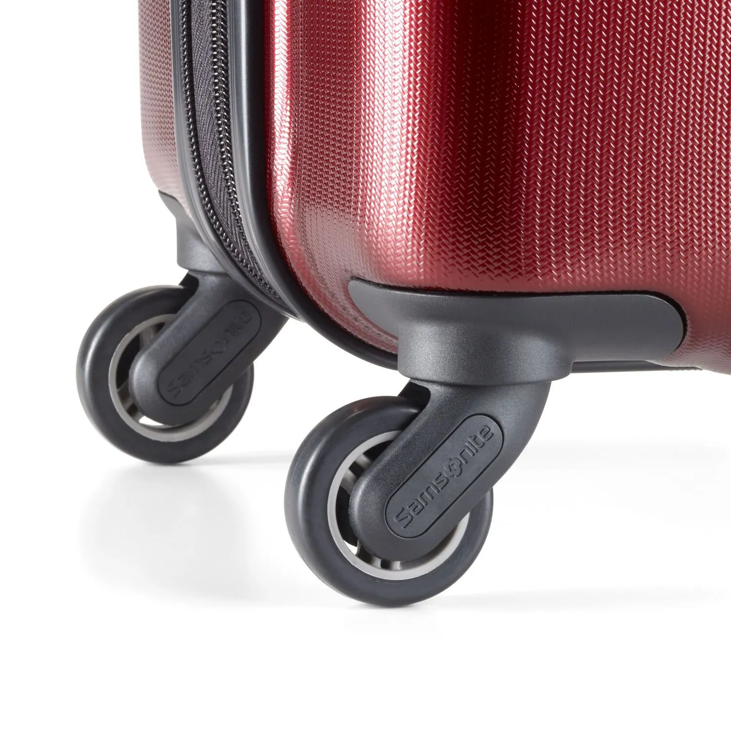 Samsonite Winfield NXT Spinner Large Expandable Luggage