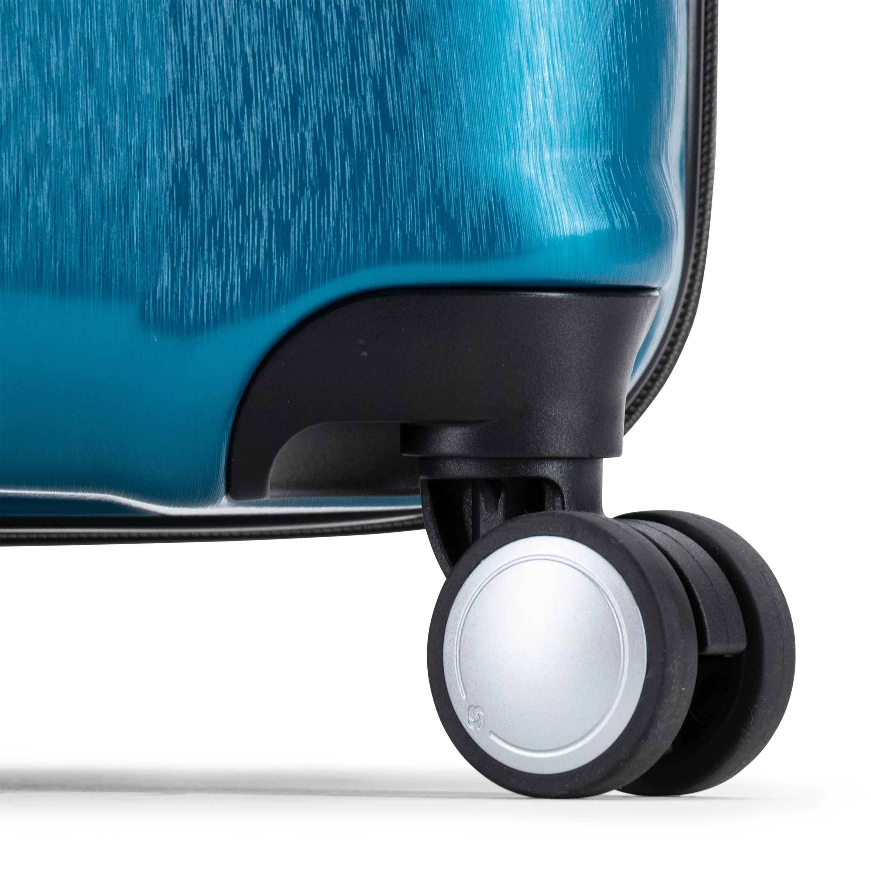 Samsonite Ziplite 6 Spinner Carry-On Luggage