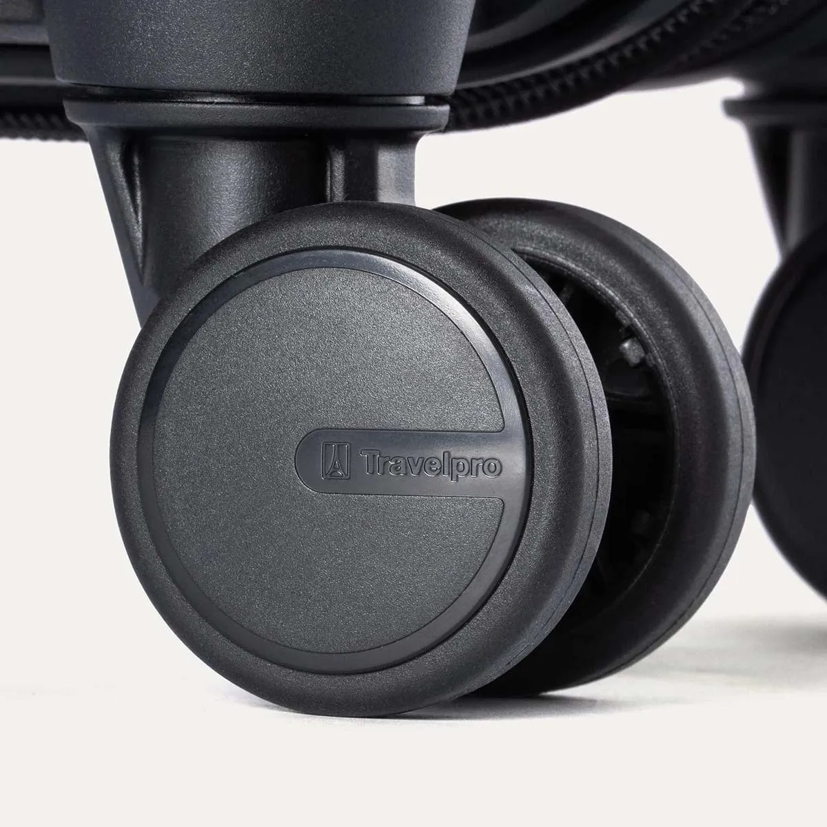 Travelpro Maxlite Air V2 Large Check-In Hardside Spinner