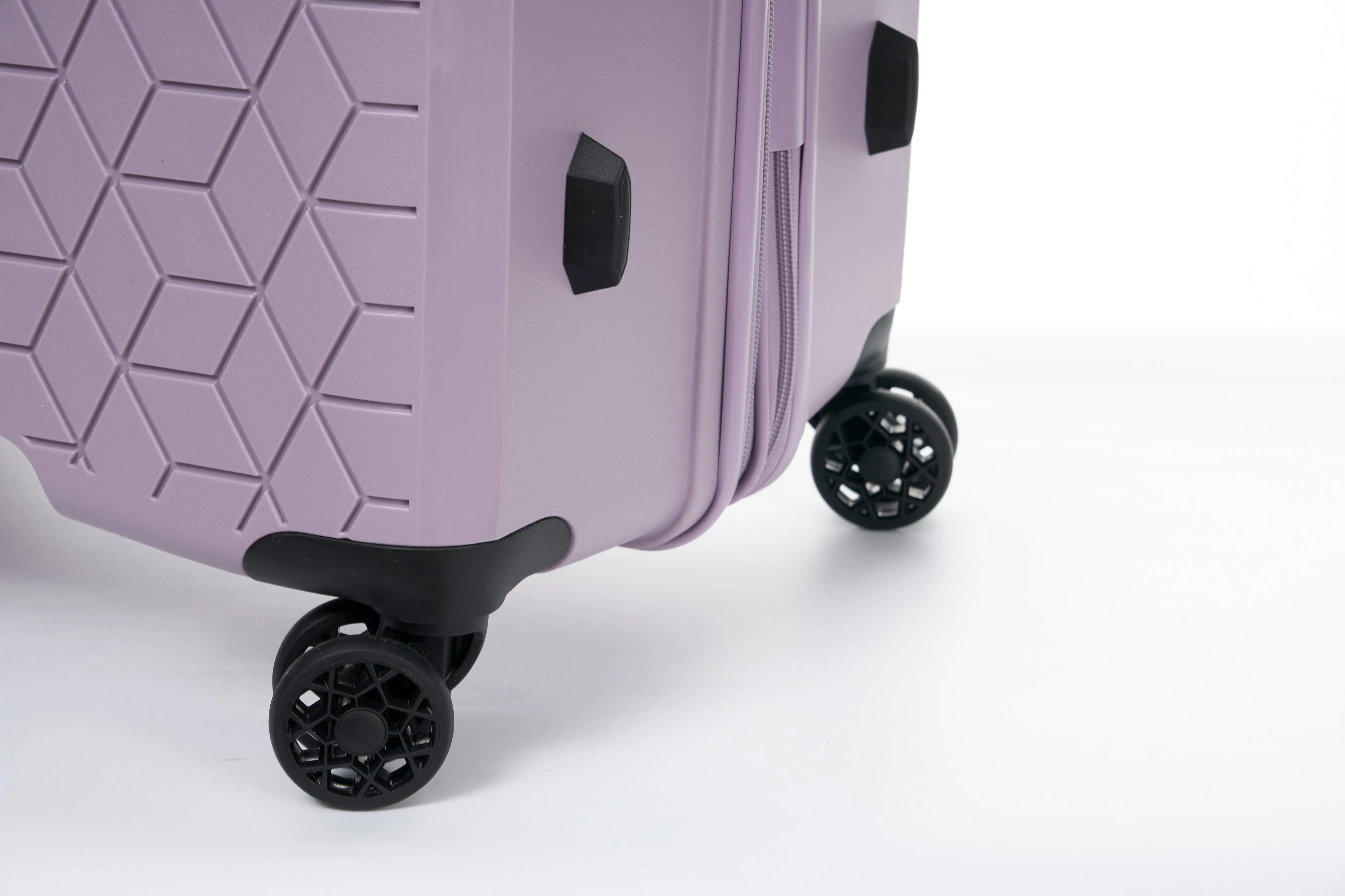 Verage Diamond Expandable 4 Wheel Spinner Luggage 29" Large